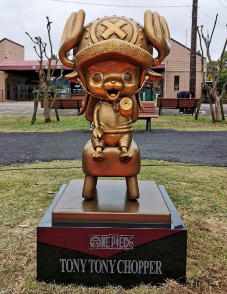Datei:Chopper Statue Kumamoto.jpg